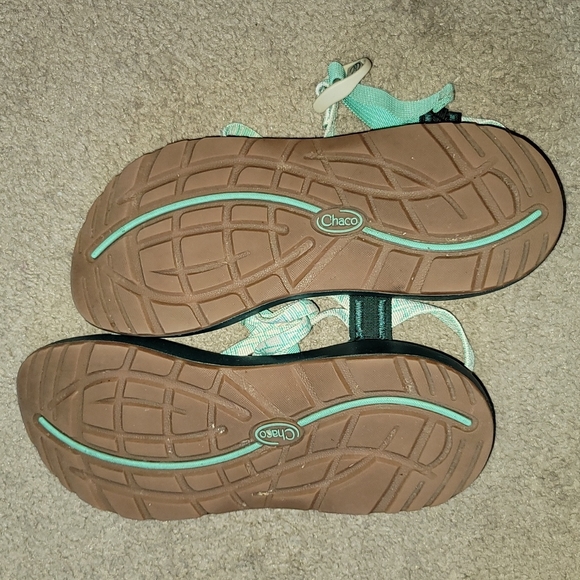 Chaco size 10 strappy sandals - Picture 4 of 7